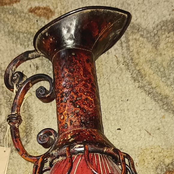 Brick Red Tall Brass Scroll Ornate Pitcher Style Vase NWT Carolyn Kinder… - Picture 8 of 12